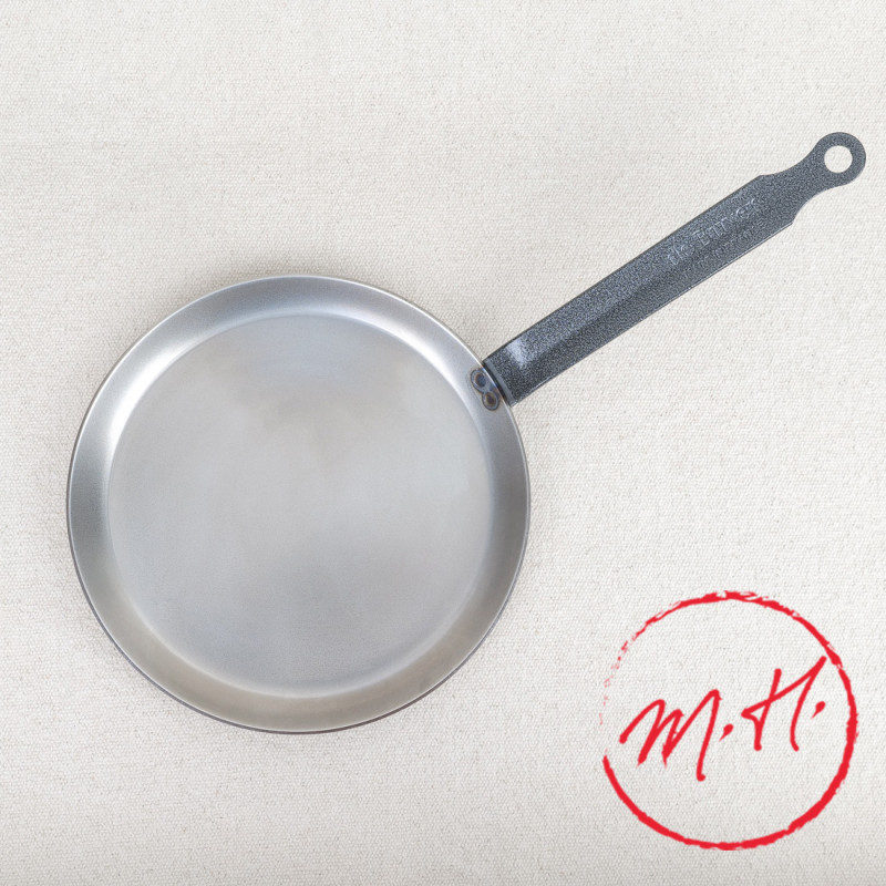 Pancake pan in carbon steel