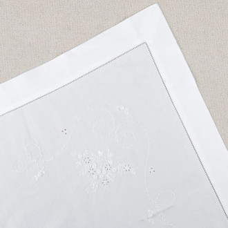 Nappe en coton blanche brodée