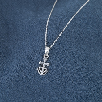 Collier croix de Camargue en argent