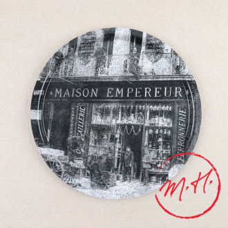 Black and white laminate top Maison Empereur Marseille