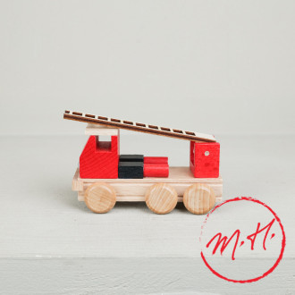 Camion de pompier en bois
