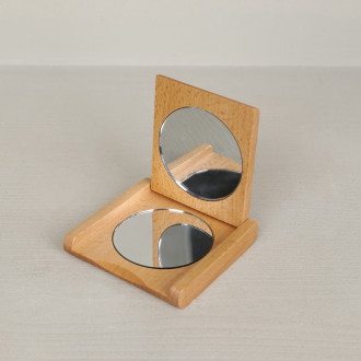 Pocket folding mirror