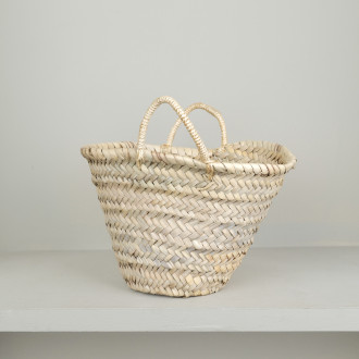 Small wicker basket