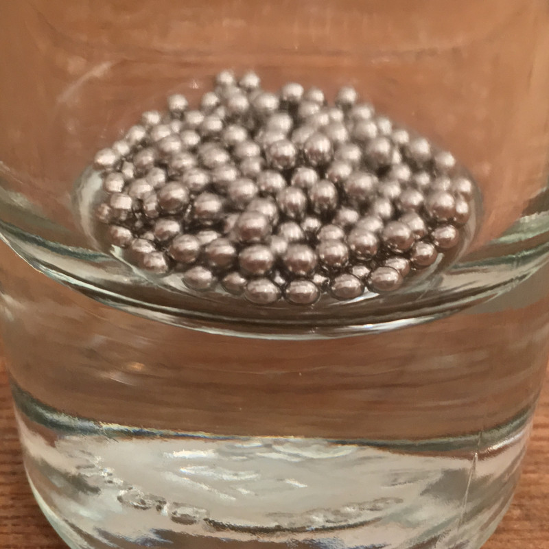 Stainless steel cleaning balls for decanter