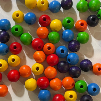 Perles en bois multicolores