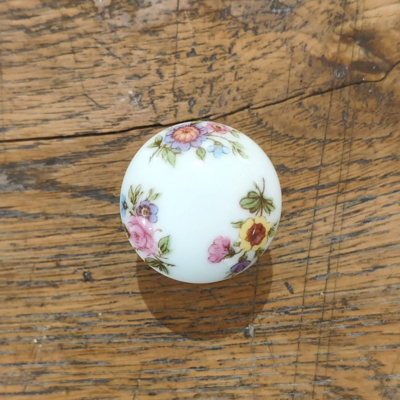 Bouton de tiroir en porcelaine motif fleuri