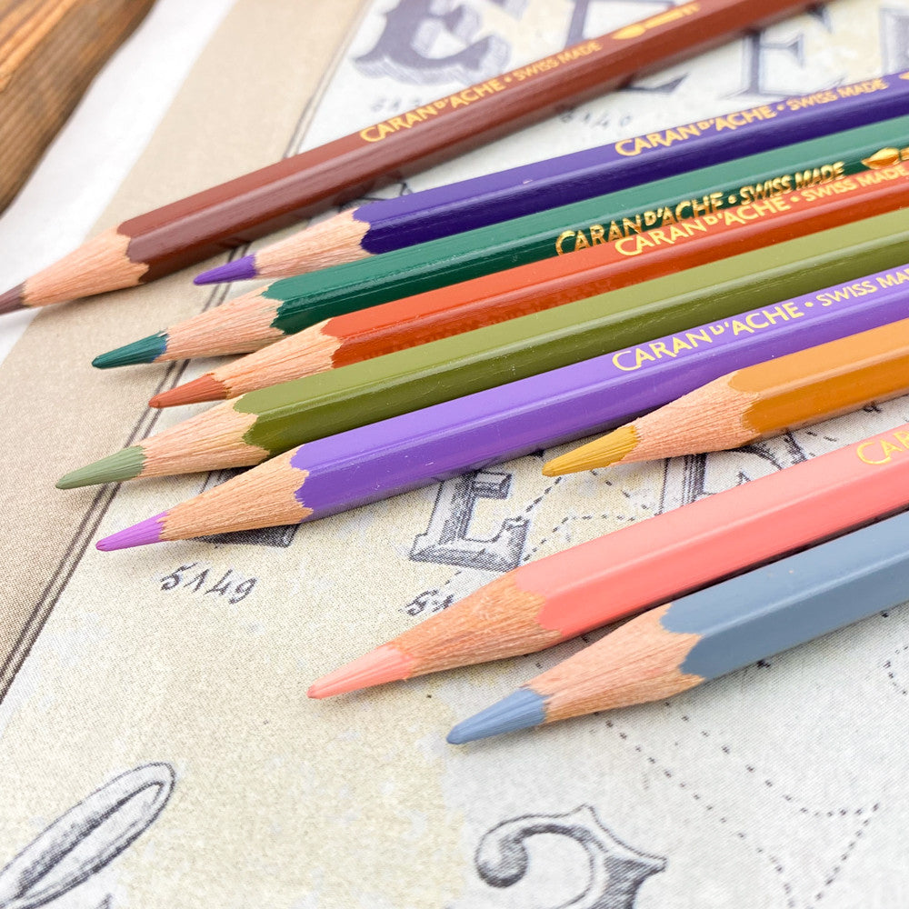 Box of 40 watercolour pencils