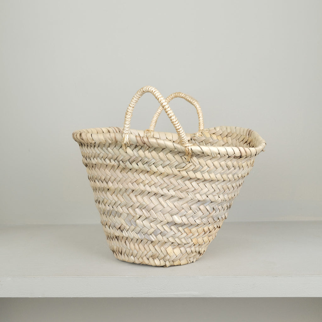 Small wicker basket