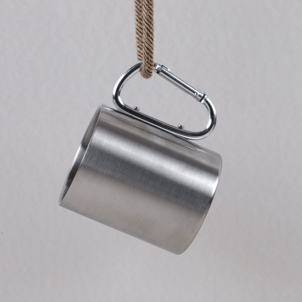 Stainless steel mug with carabiner handle