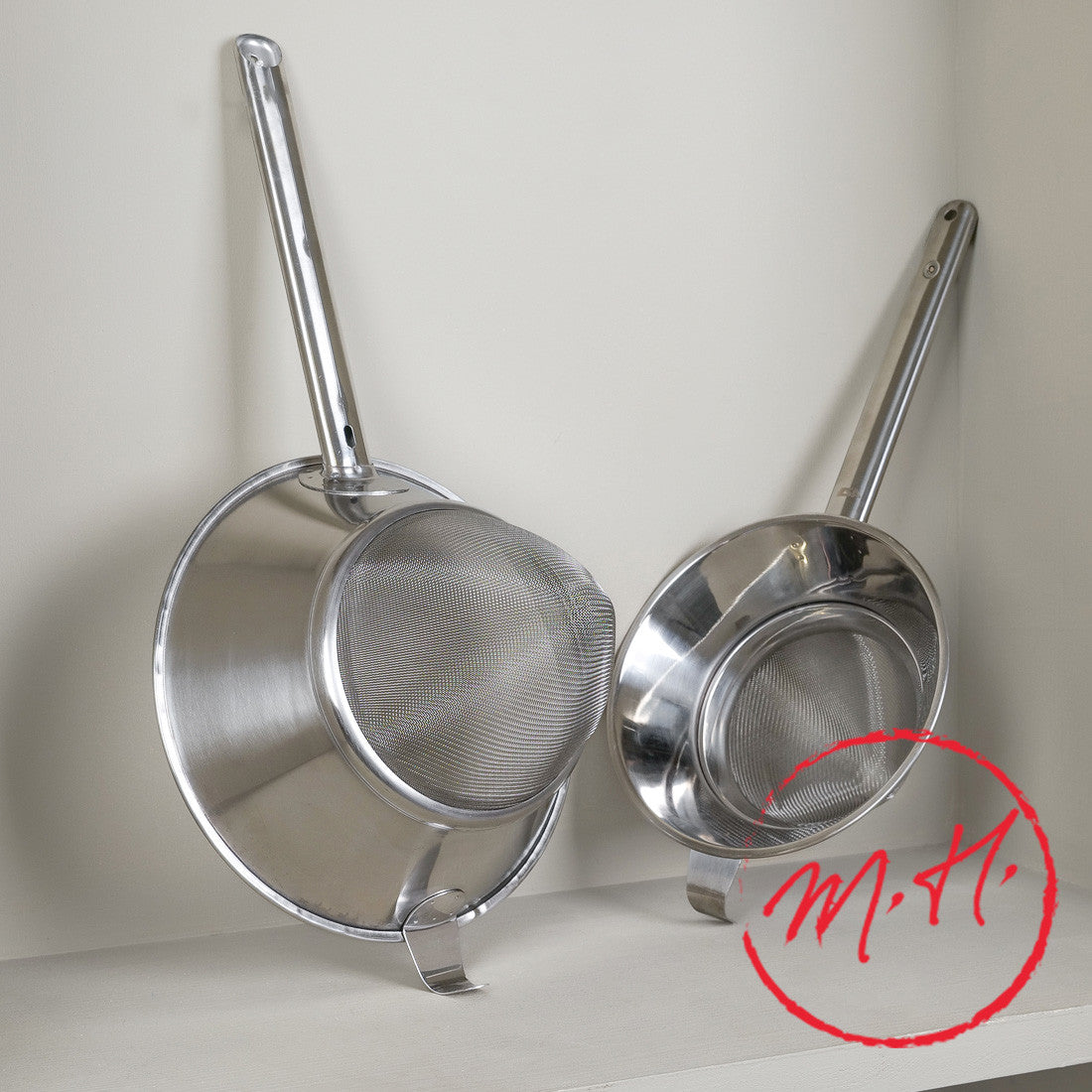 Stainless steel fine-mesh chinois with handle