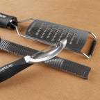 Peeler/Zester/Extra coarse grater set