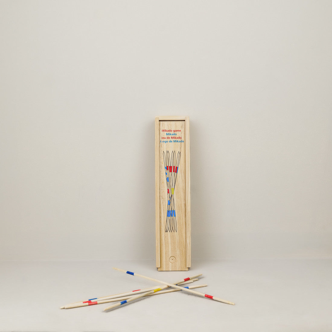 Mikado in wooden box