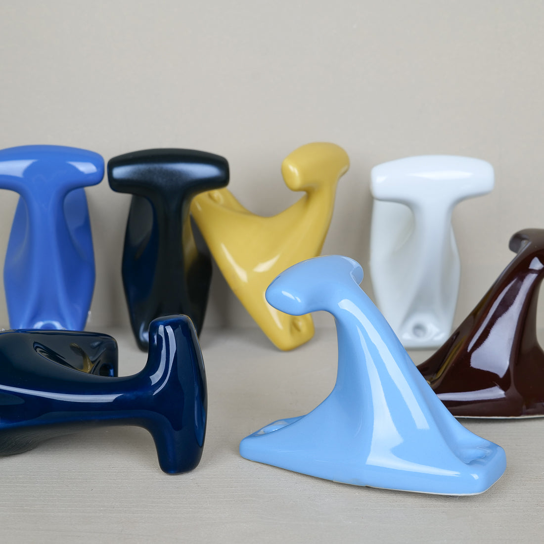 Patère en porcelaine de Limoges