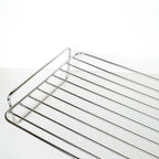Roasting rack for a baking dish