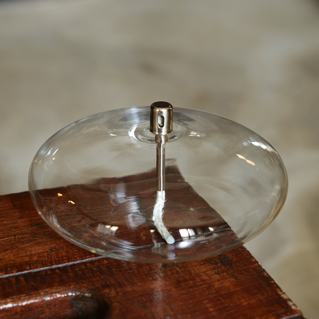 Ellipse oil lamp