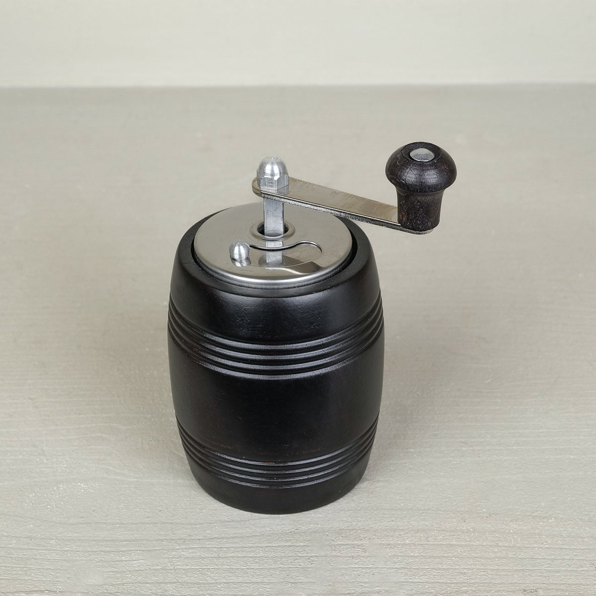 Barrel pepper mill