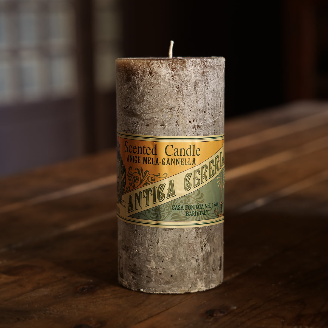 Maxi scented candle
