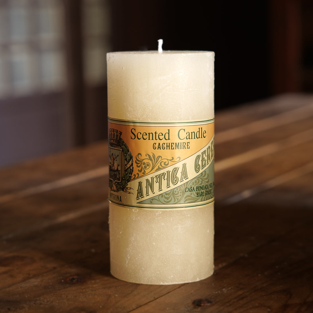 Maxi scented candle