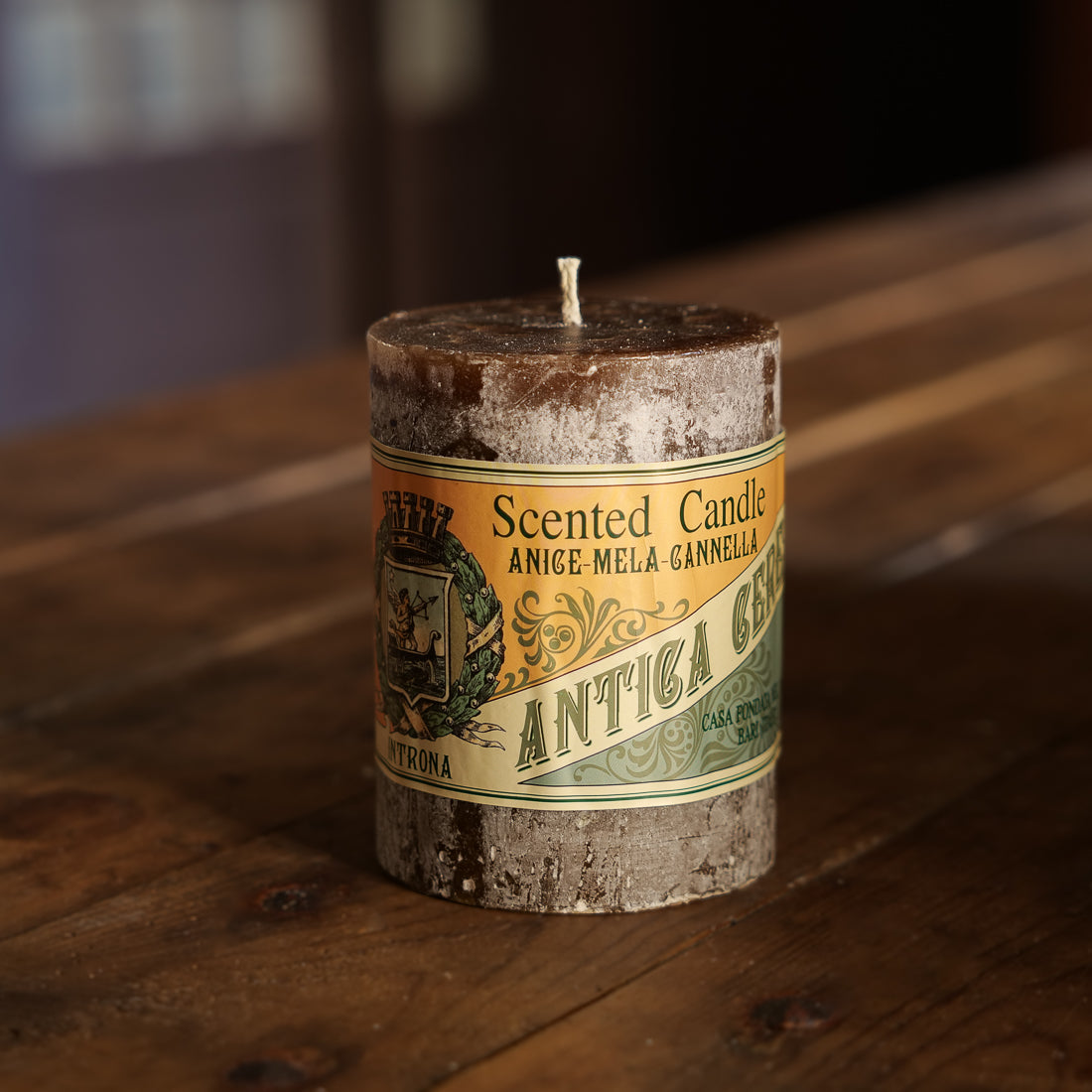 Maxi scented candle