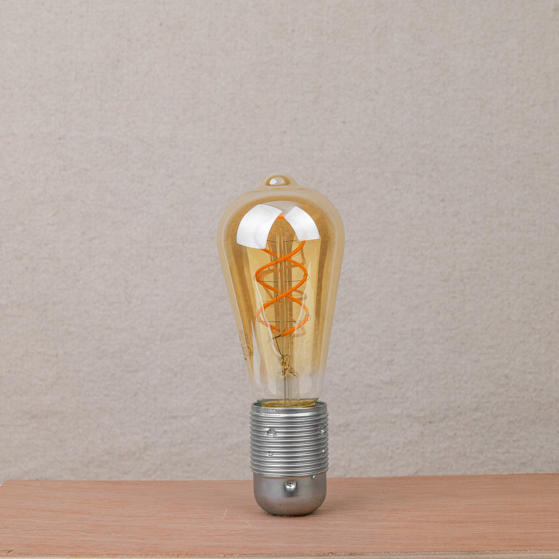 Ampoule forme Edison Led E27 4W verre ambré