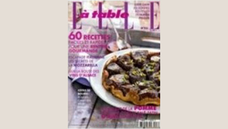 Elle à Table