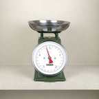 Balance alimentaire vert kaki