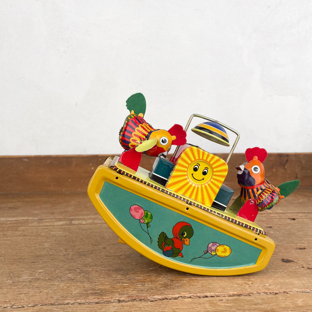 Mechanical hens seesaw