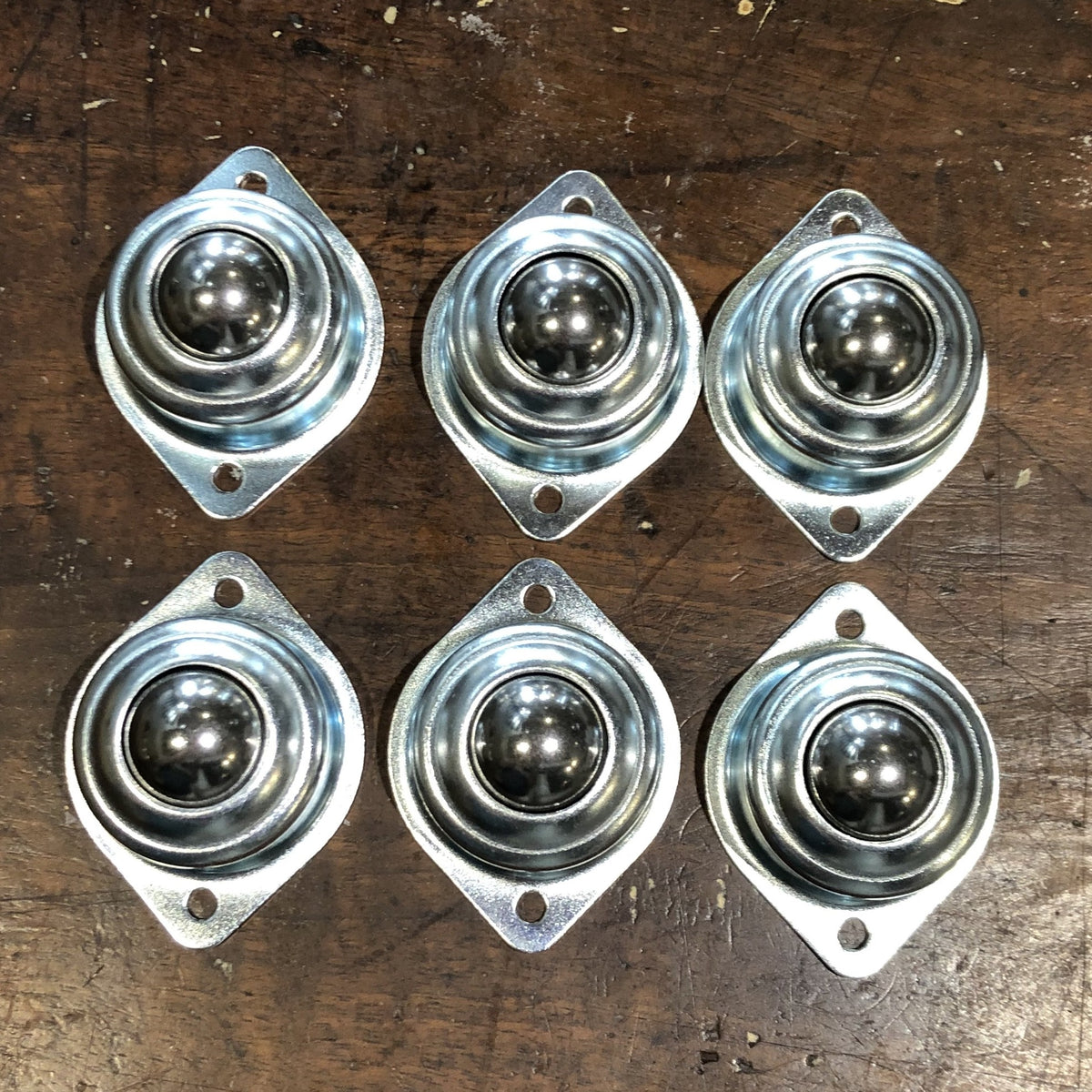Bearing balls