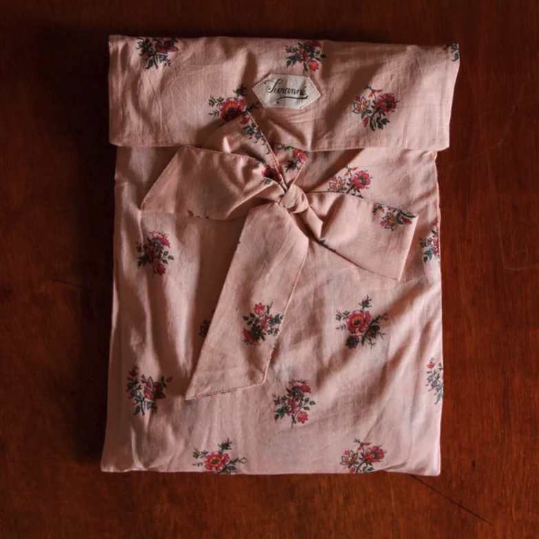 Blouse rose à fleurs