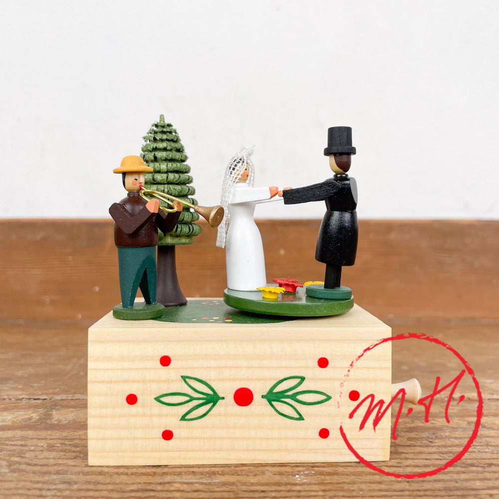 Boîte à musique en bois Mariage champêtre