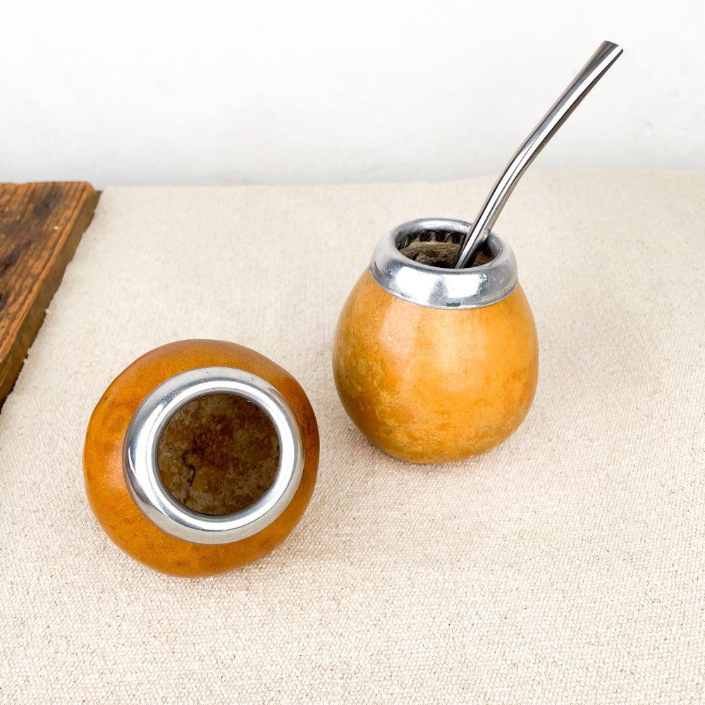 Traditional maté bowl
