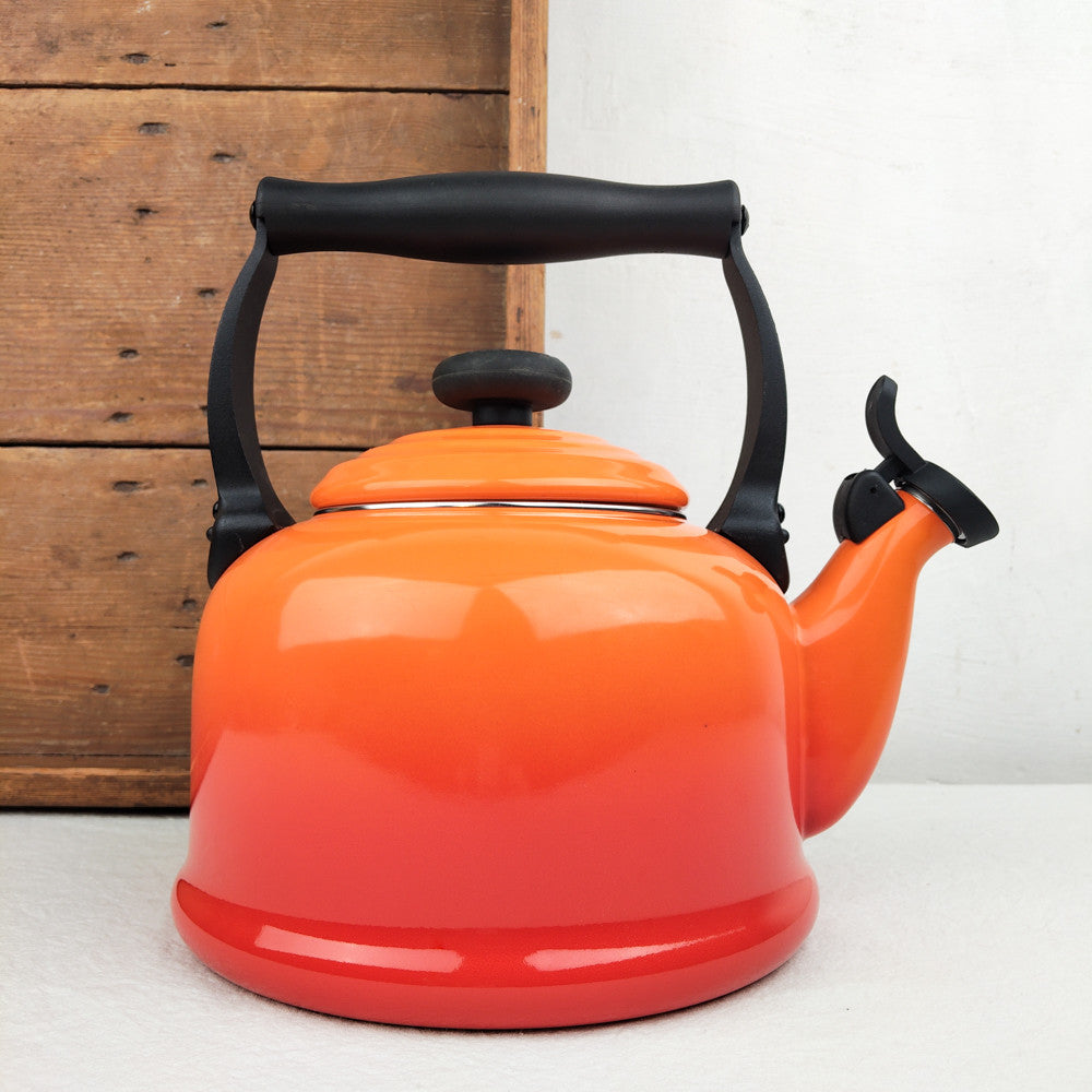 Le Creuset whistling kettle 2.1L