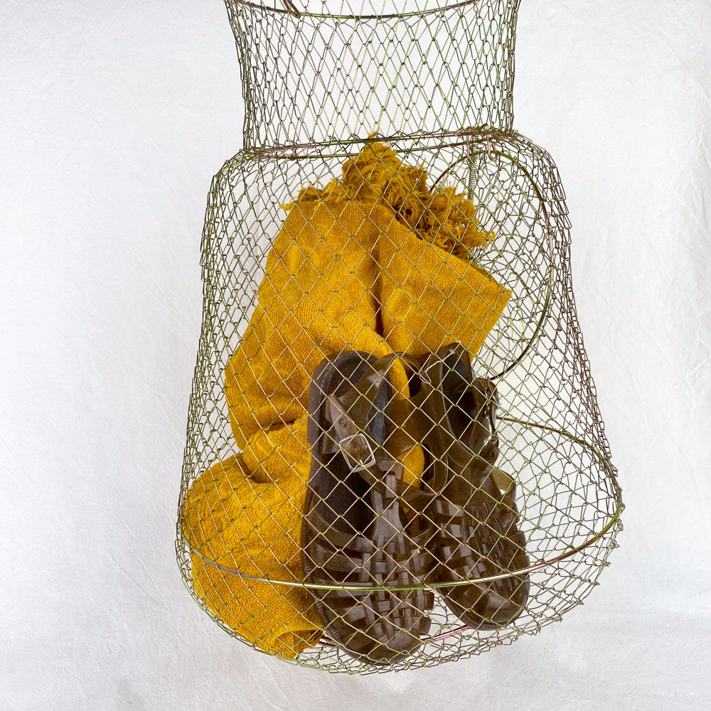 Metal oyster basket