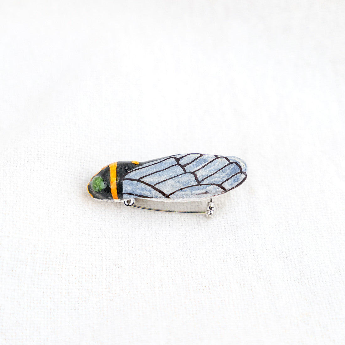 Broche cigale colorée