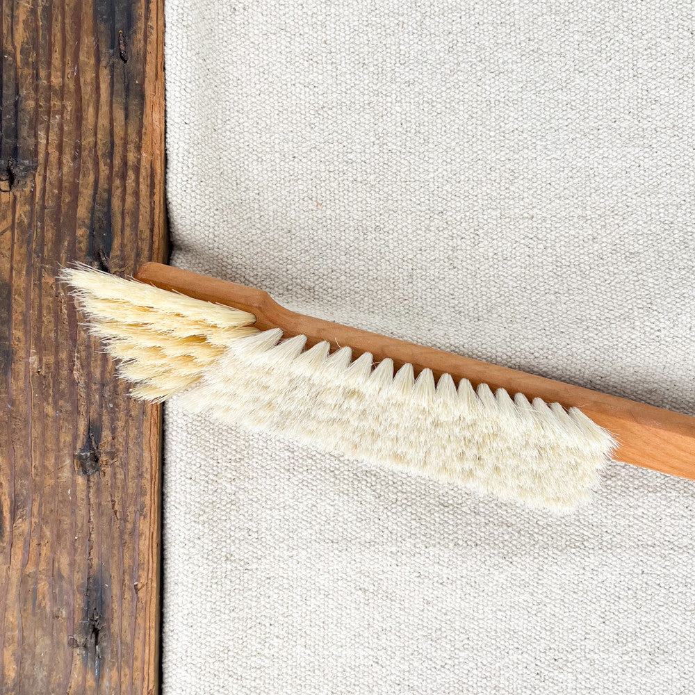 Book brush