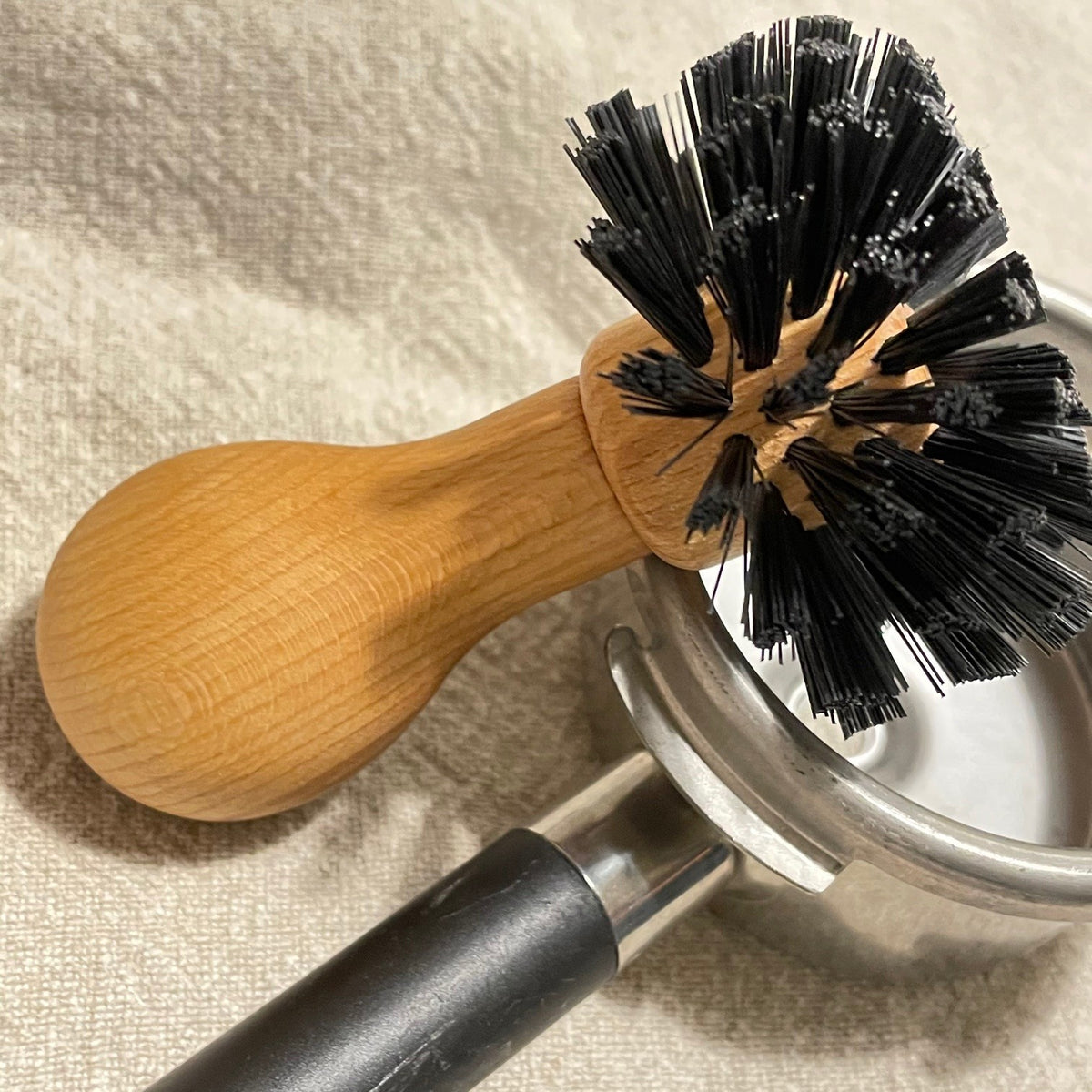 Brush for percolator