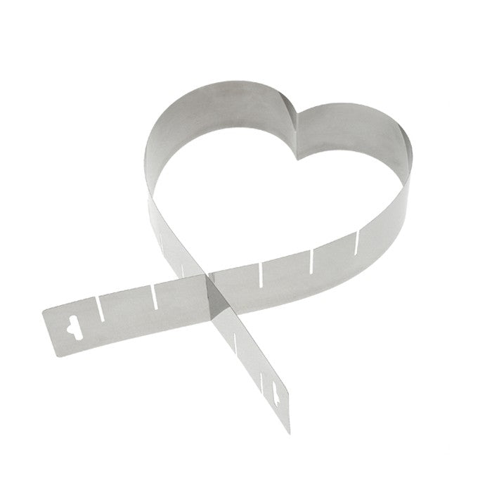 Adjustable heart-shaped pastry frame