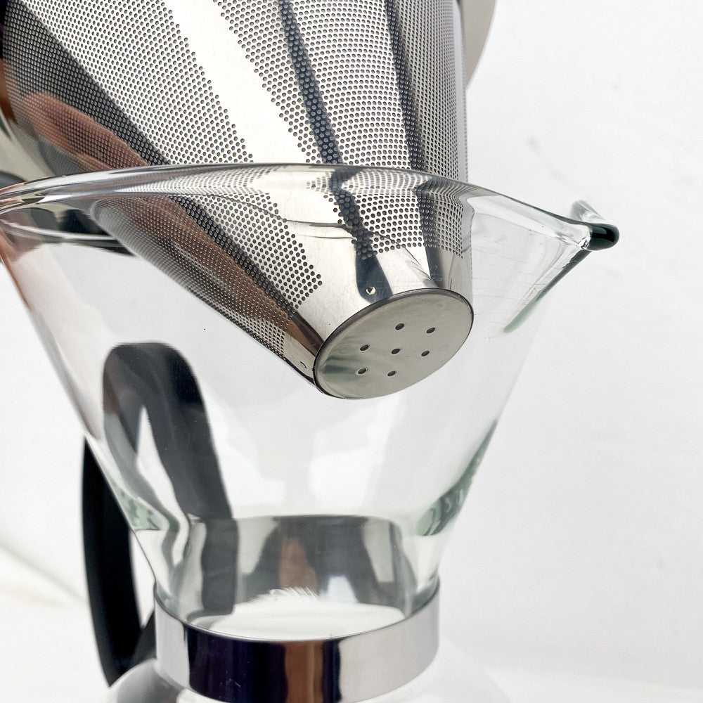 Slow brew coffee maker
