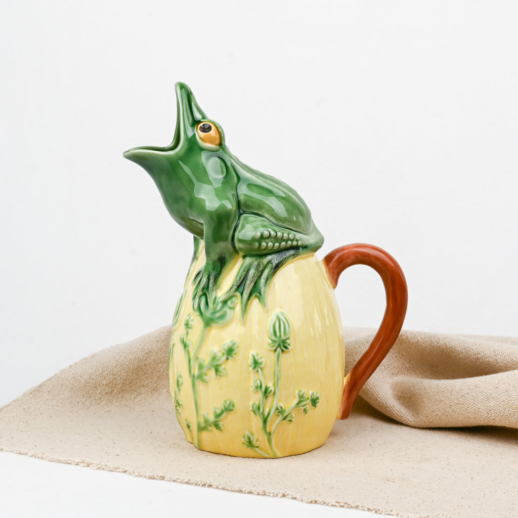 Ceramic frog pitcher Bordallo Pinheiro