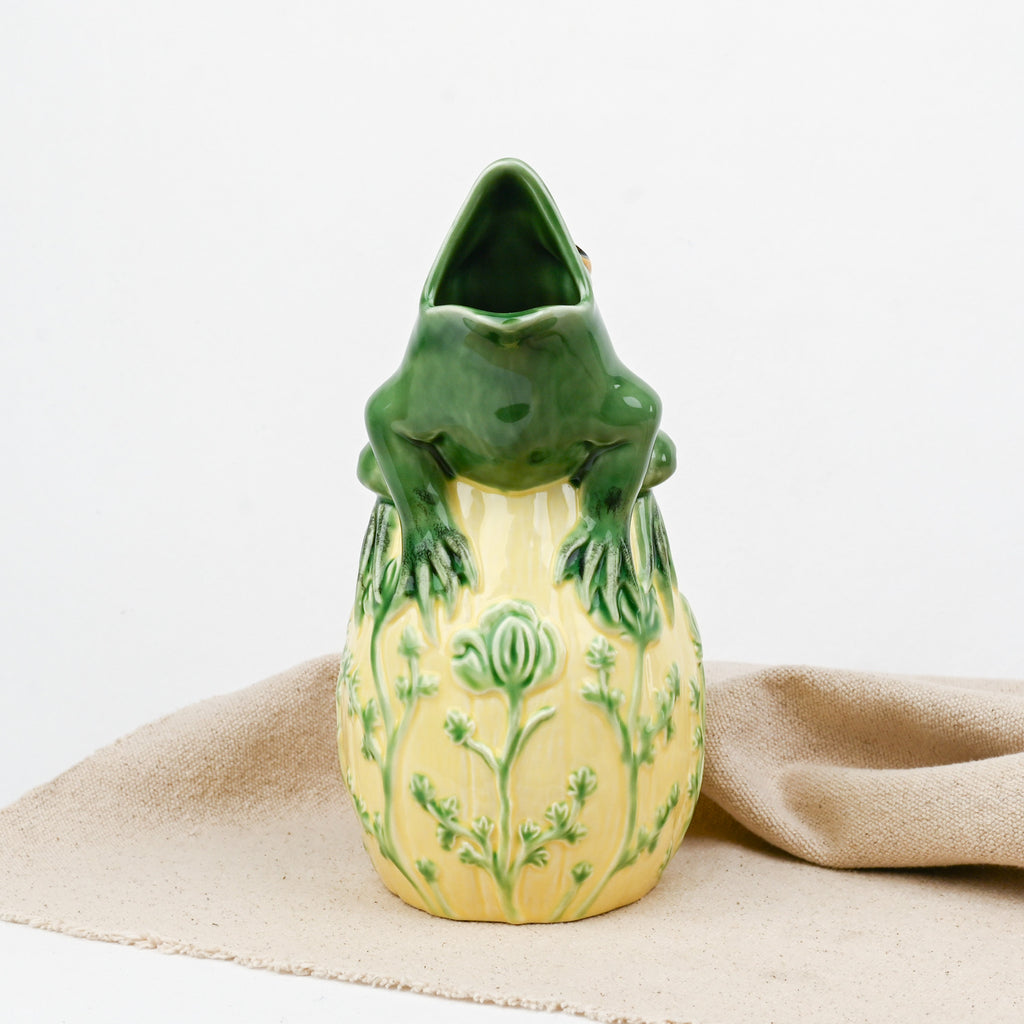 Frog decanter Bordallo Pinheiro