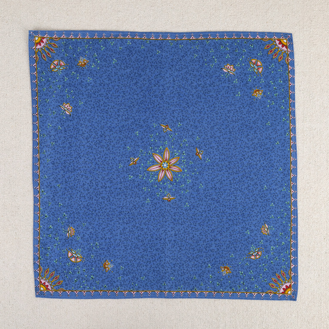 Carré provençal bleu