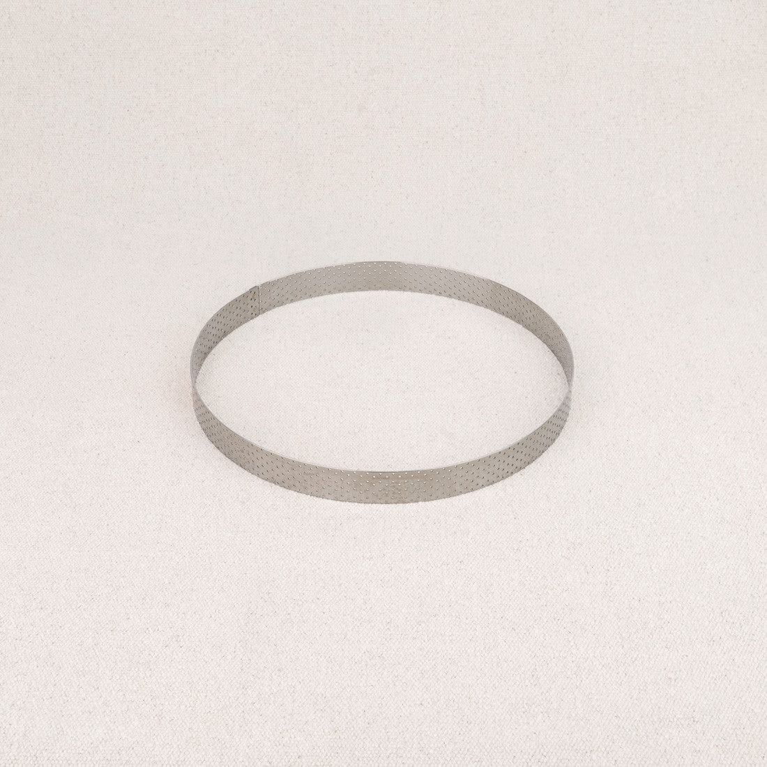 Cercle à tarte perforé en inox De Buyer 15,5 cm