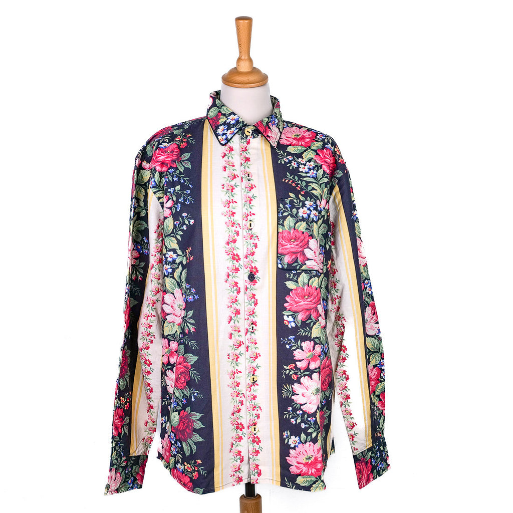 Chemise fleurie à bordures rayées