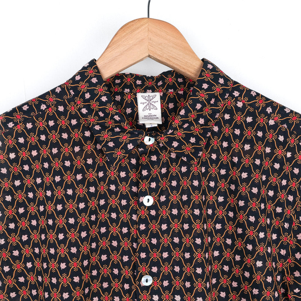 Chemise provençale motif treille noir