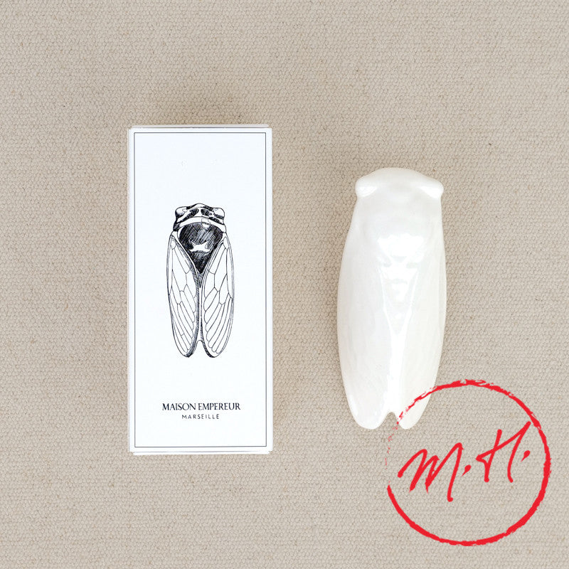 White ceramic cicada Maison Empereur