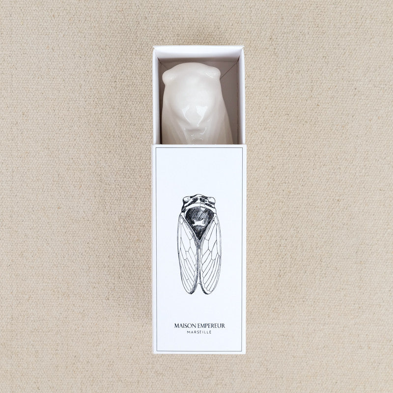 White ceramic cicada Maison Empereur