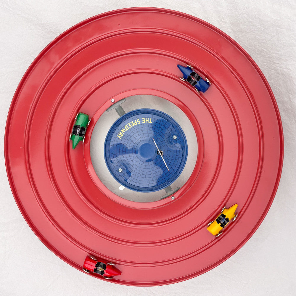 Circuit de course de voitures mécaniques