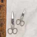 Curved nail scissors