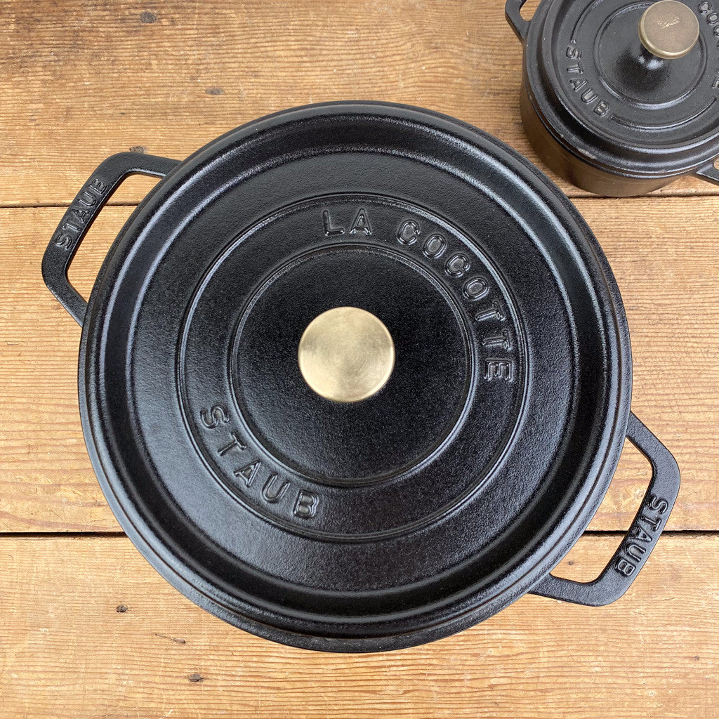 Cocotte en fonte ronde noire mate