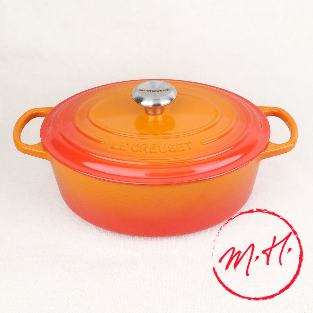 Cocotte ovale Le Creuset en fonte émaillée coloris Volcanique, idéale pour braiser et rôtir, fabrication française